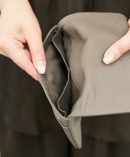 Flap Wallet - Greige / goatskin Bare