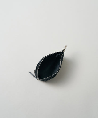 Pebble Pod -Black / cowhide Alabaster
