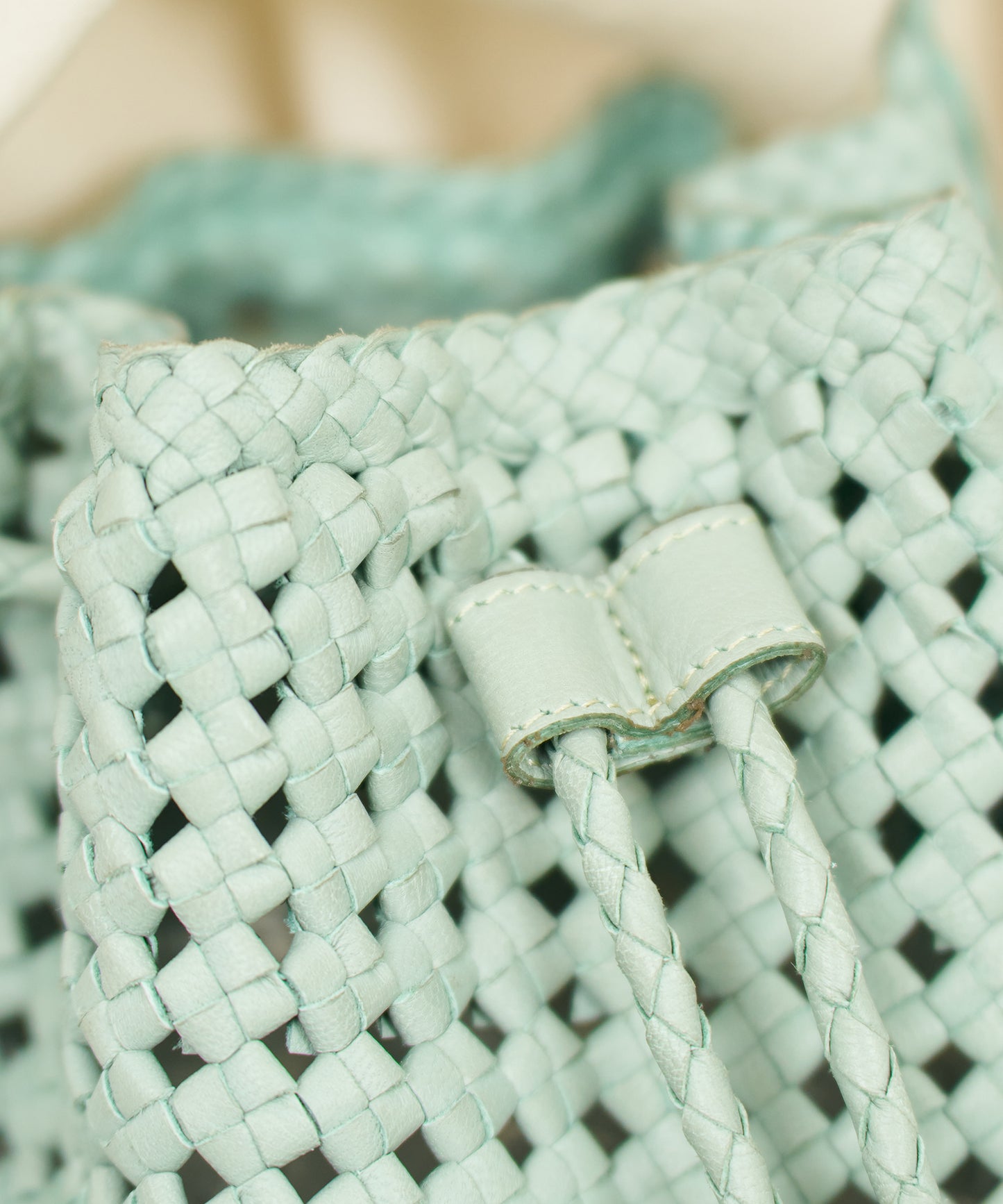 #16/ Tassel bottle shoulder (sage green) / goatskin "GOAT MESH"