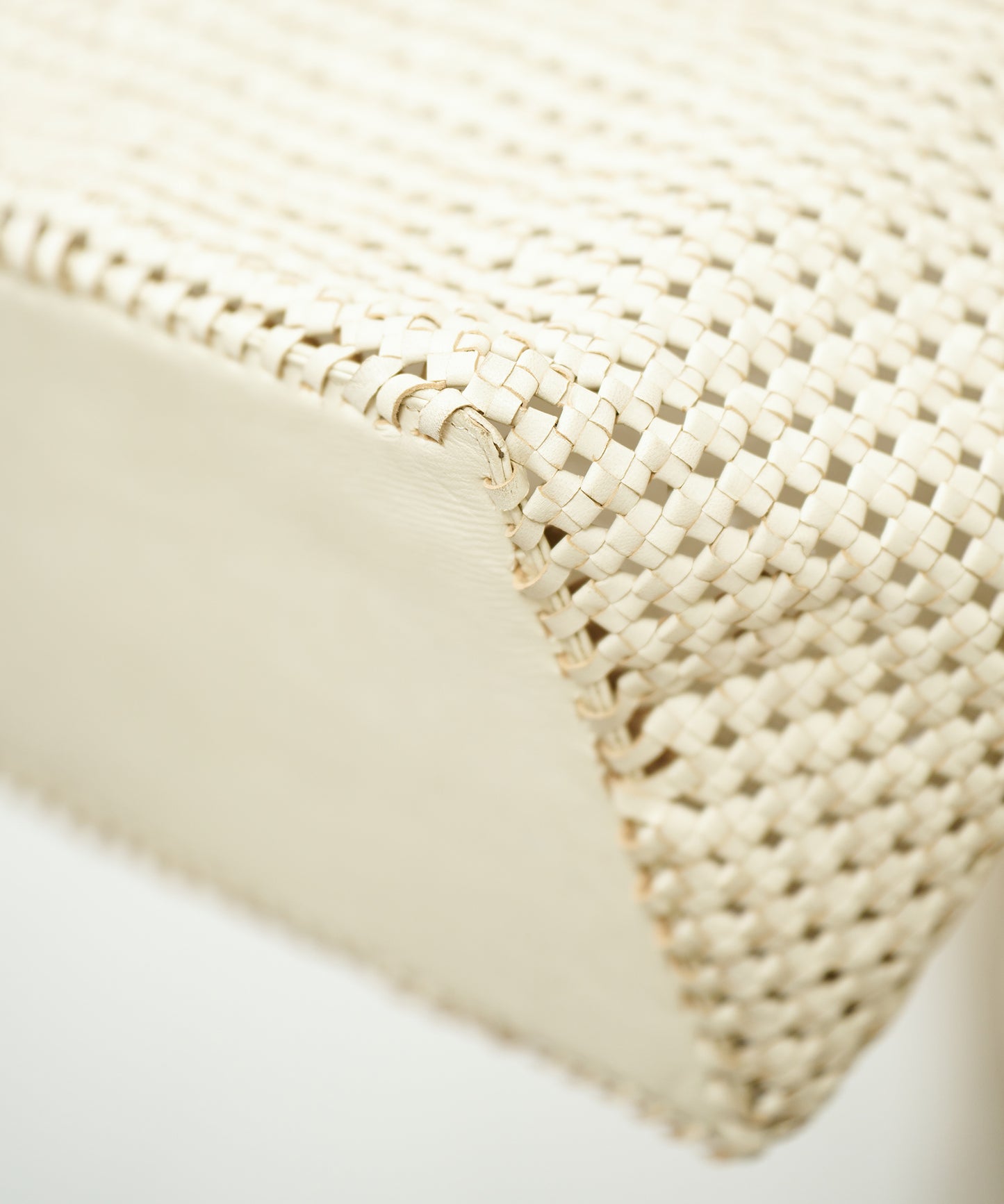 #16/ Book carry (oatmeal) / goatskin "GOAT MESH"