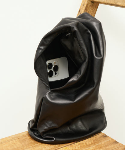 #45/ 袖托特包 (黑色) / 牛皮 "APERTO" 