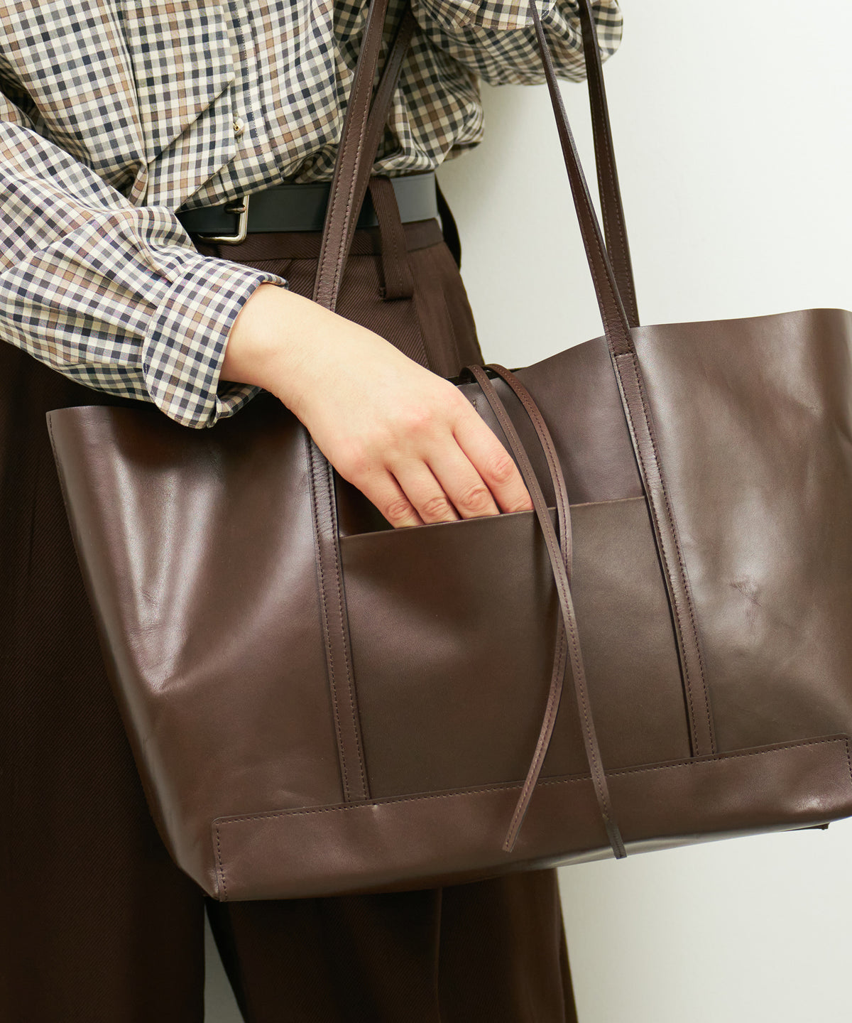《Limited 5%》Trim Tote - Bitter brown / cowhide Aperto