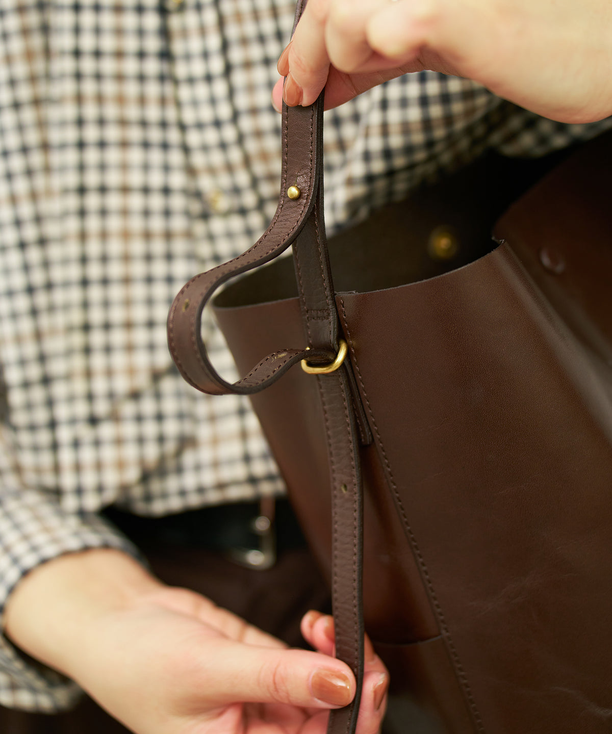 《Limited 5%》Sleek Path Cargo - Bitter brown / cowhide Aperto