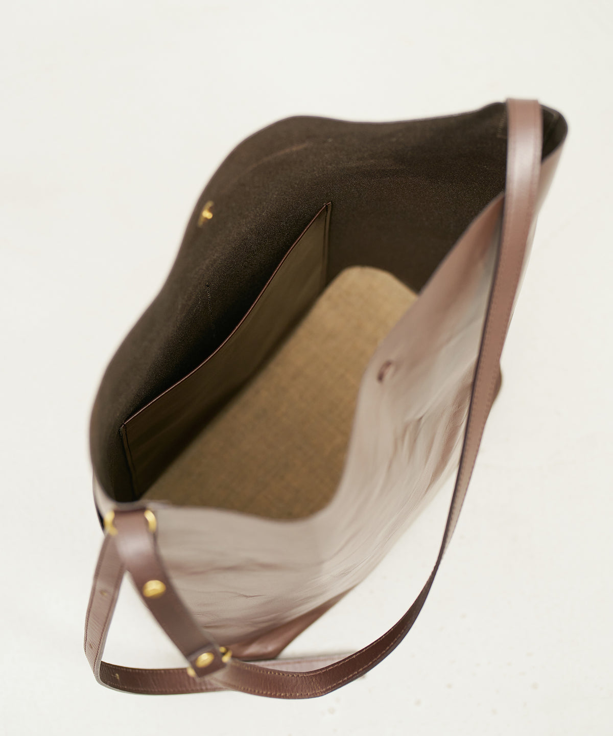 《Limited 5%》Sleek Path Cargo - Bitter brown / cowhide Aperto