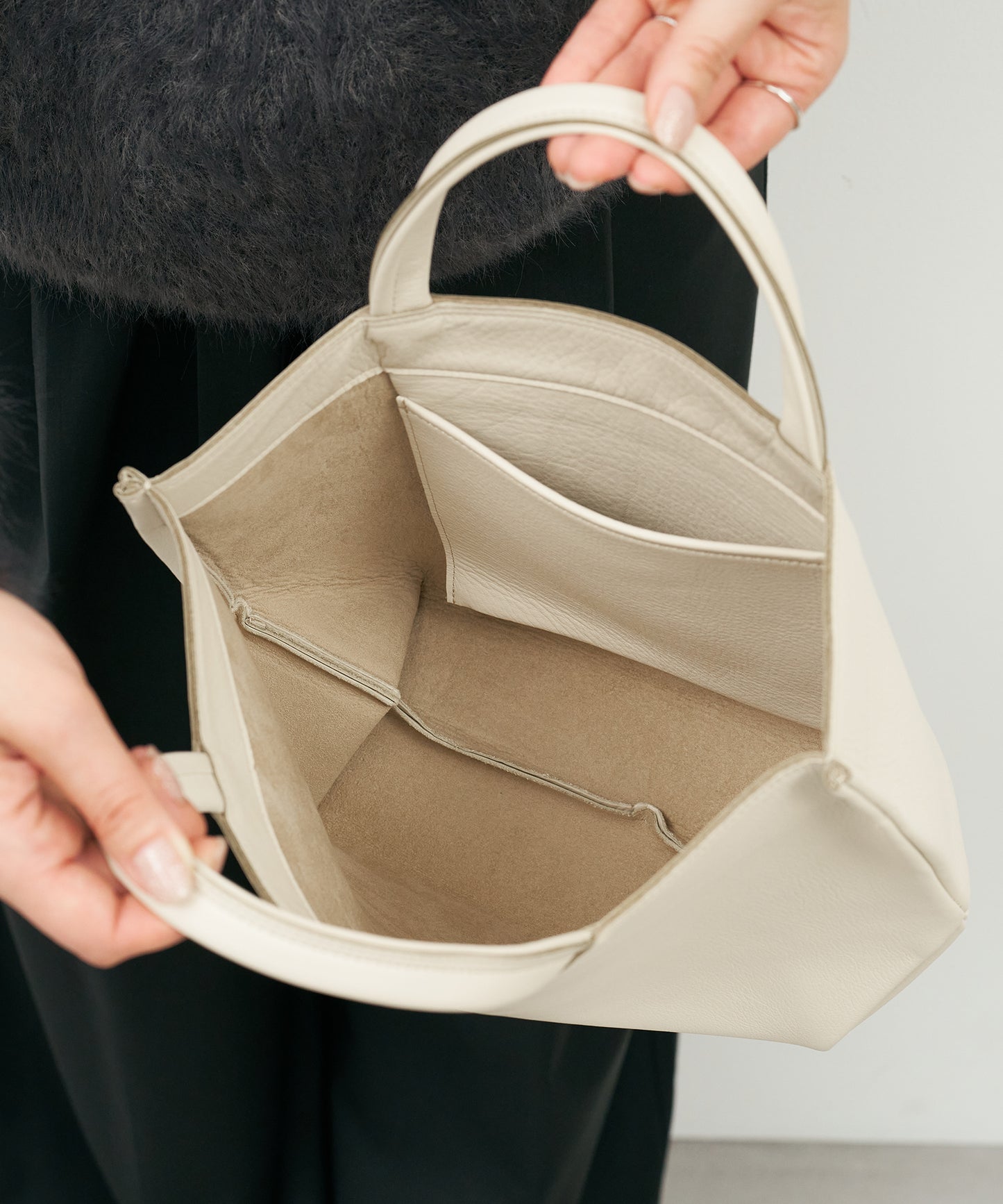 #52b/ Lunch bag S (ivory) / cowhide "VALENCIA"