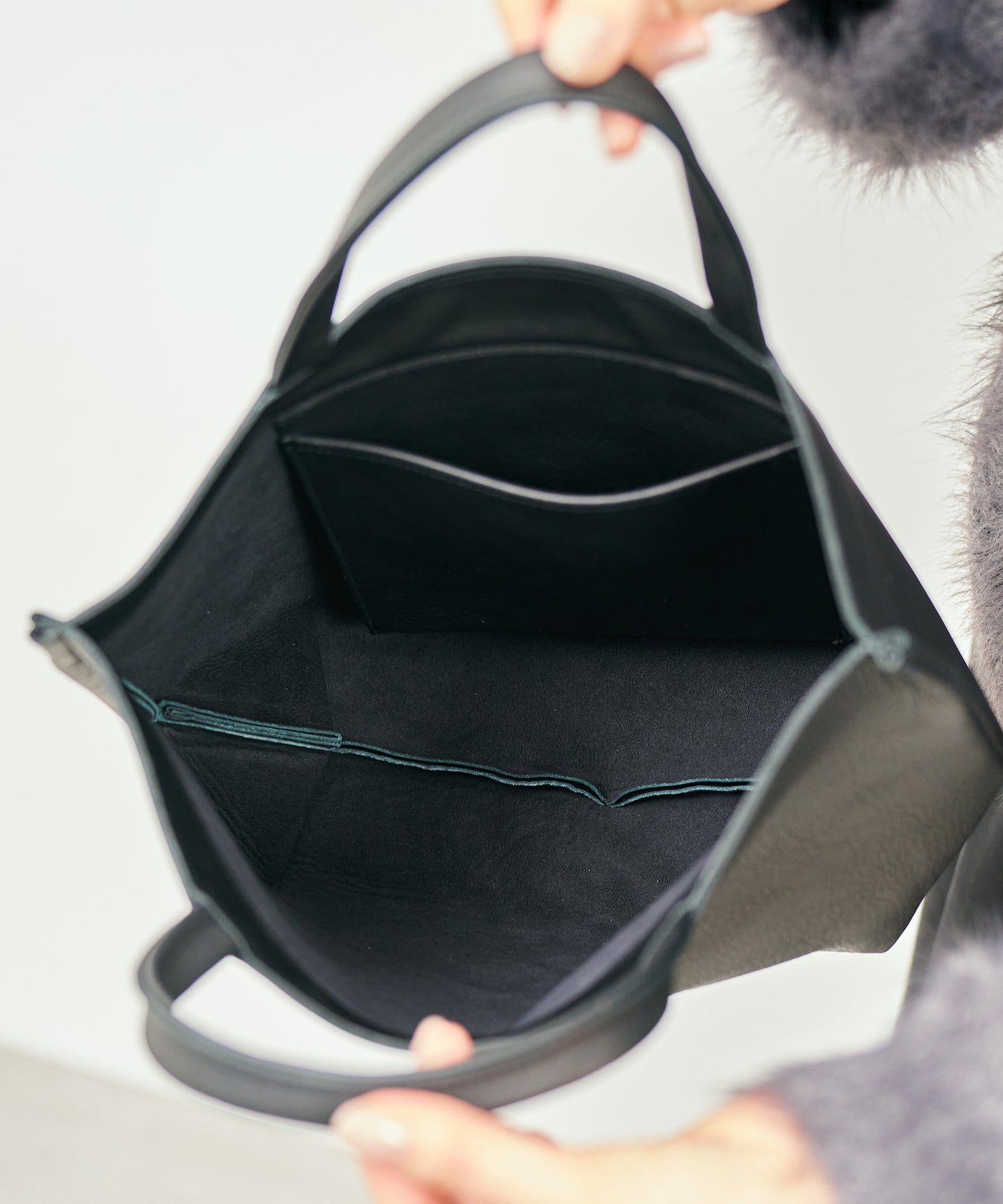 #52b/ Lunch bag S (black) / cowhide "VALENCIA"