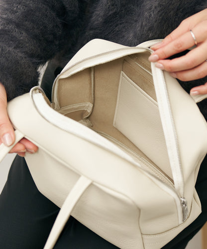 EOS / #52 / 方形行李袋 XS / 牛皮“VALENCIA”