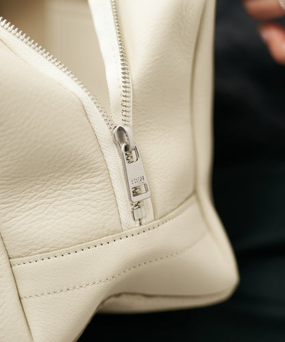 EOS / #52 / 方形行李袋 XS / 牛皮“VALENCIA”