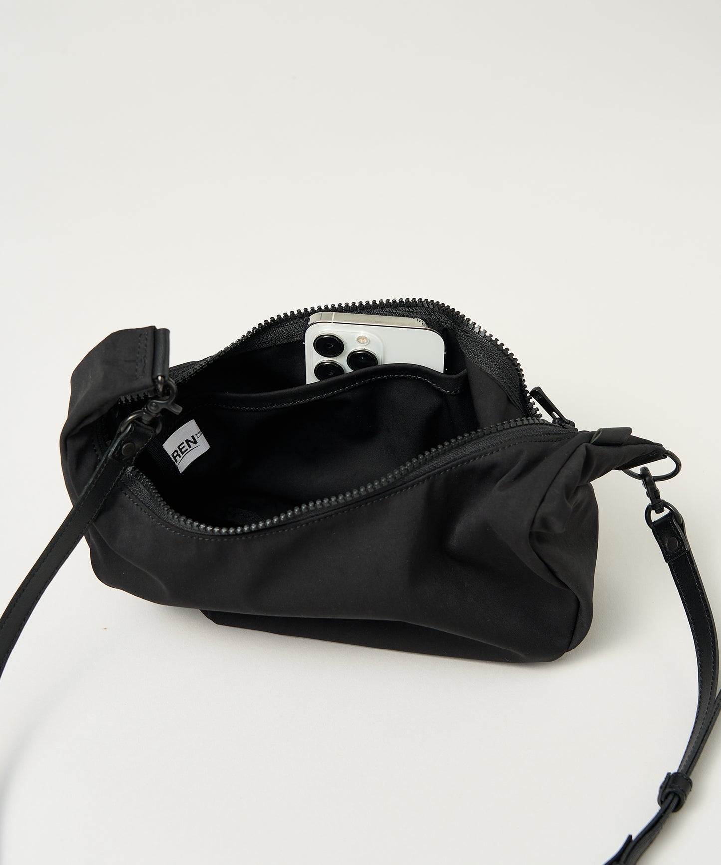 #89 / Daily round shoulder bag / nylon "High density nylon"