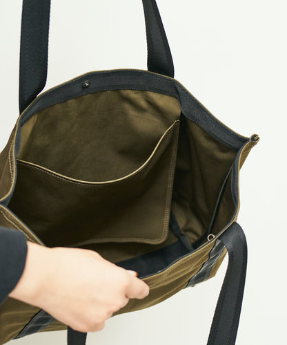 #89/ 皮帶托特包 (卡其色) / 高清尼龍