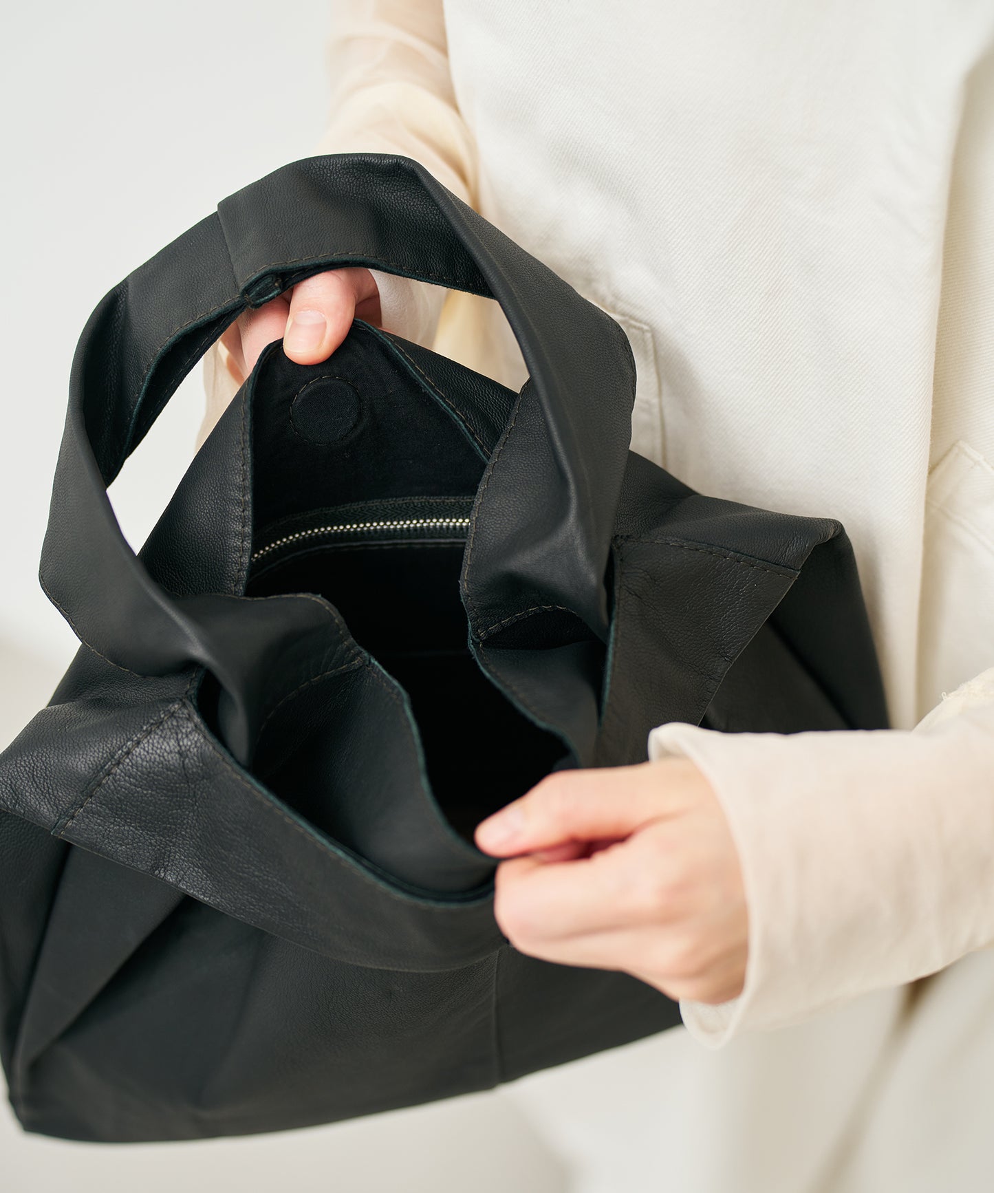 #11/ 2way Reji-bukuro S (black) / goatskin "BARE"