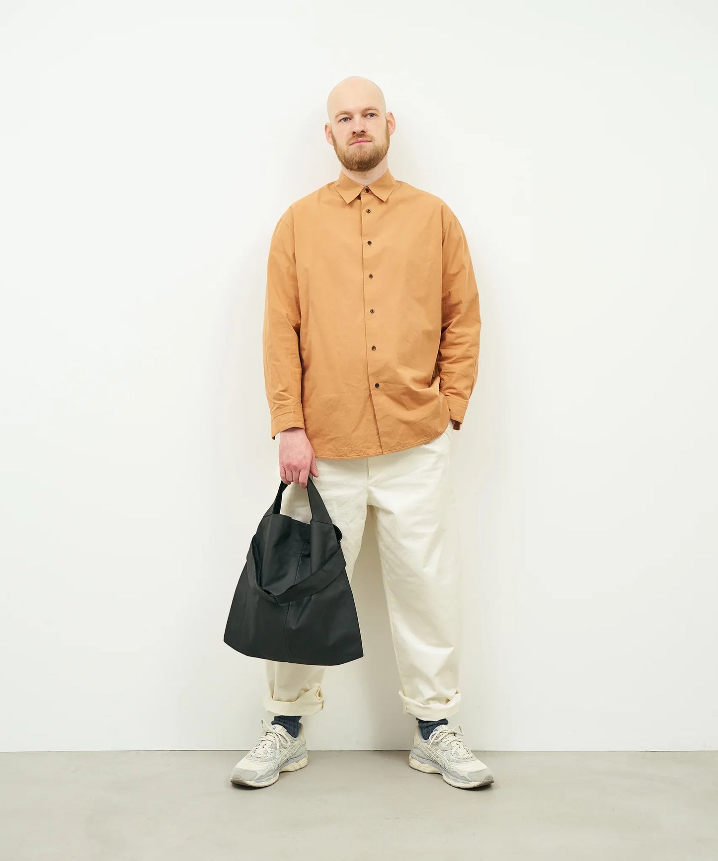 2way Reji-bukuro M（黑色）/山羊皮“BARE”