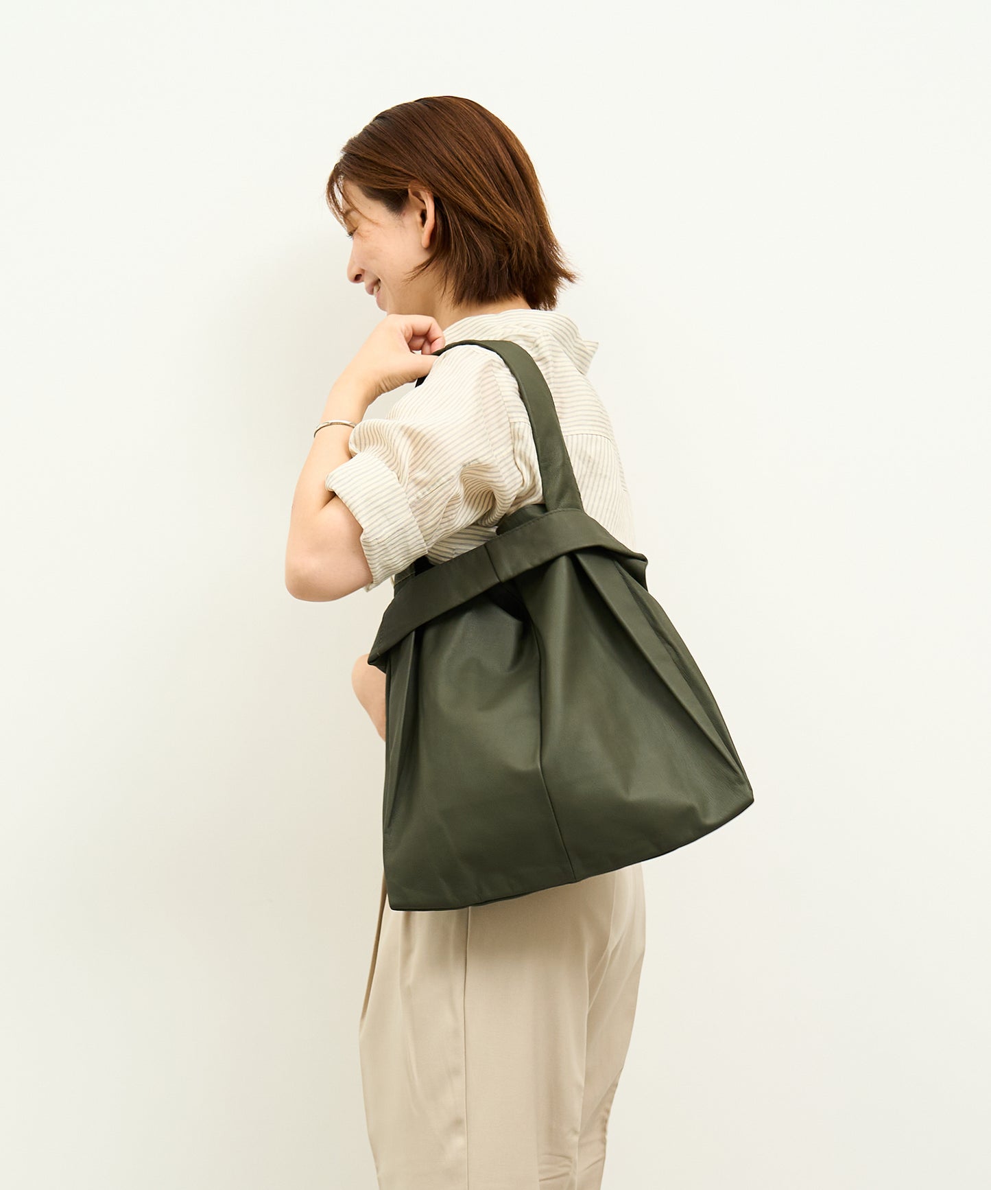 #11 / 2way Reji-bukuro M (olive) / goatskin "BARE"