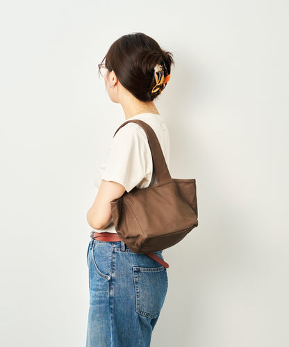 #11/ 手提包 (深棕色) / 山羊皮 "BARE"