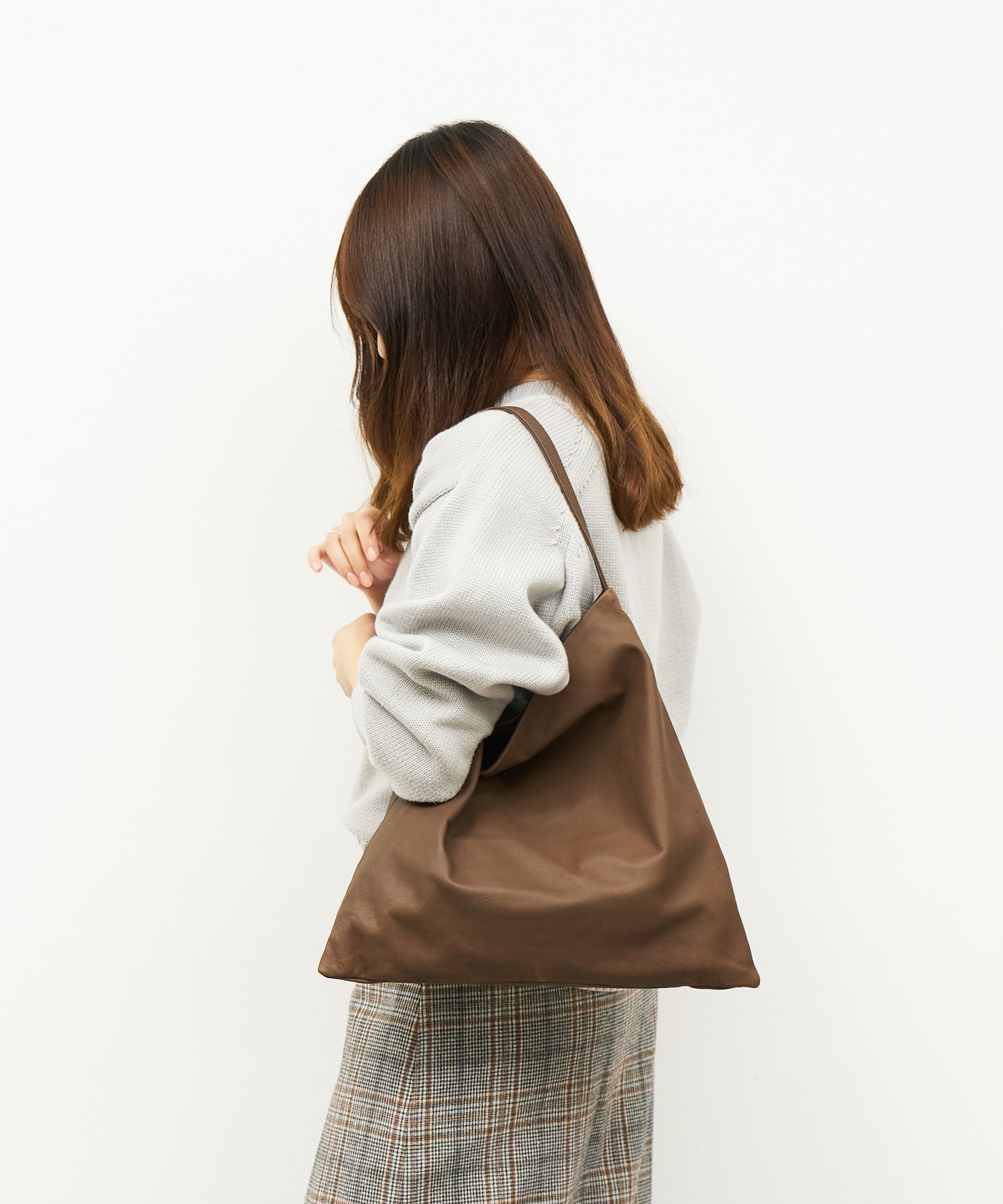 #11 / Basic square L (dark brown) / goatskin "BARE"