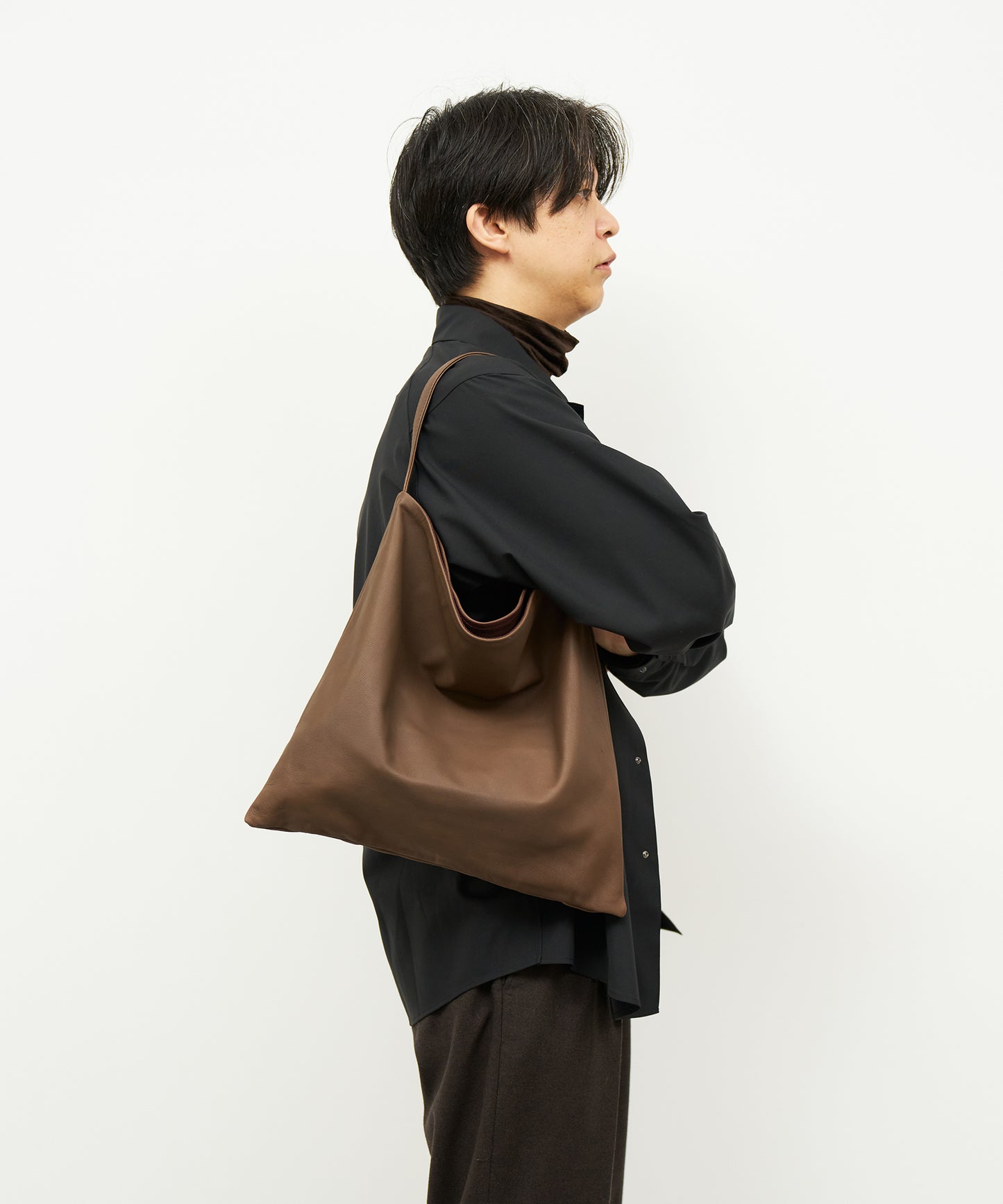 #11 / Basic square L (dark brown) / goatskin "BARE"