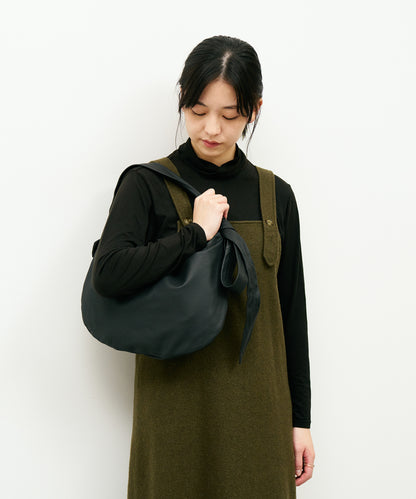 #11/ Circle shoulder bag S (black) / goatskin "BARE"