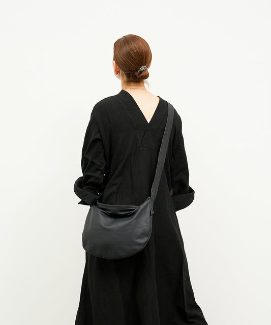 Circle shoulder bag S ( black) / goatskin "BARE"