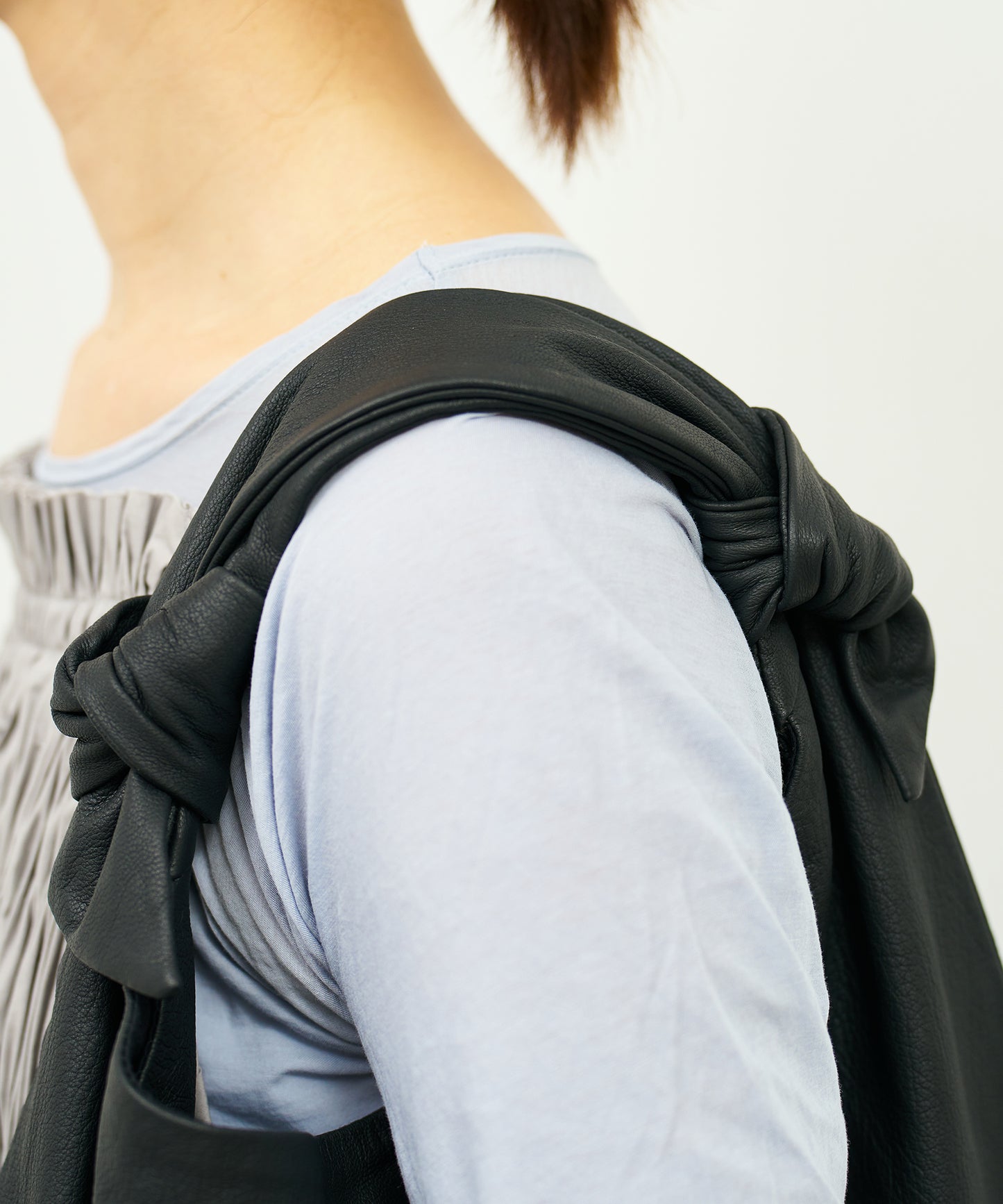 #11《Limited 20%》Round Shoulder Separate (black) / goatskin "BARE"