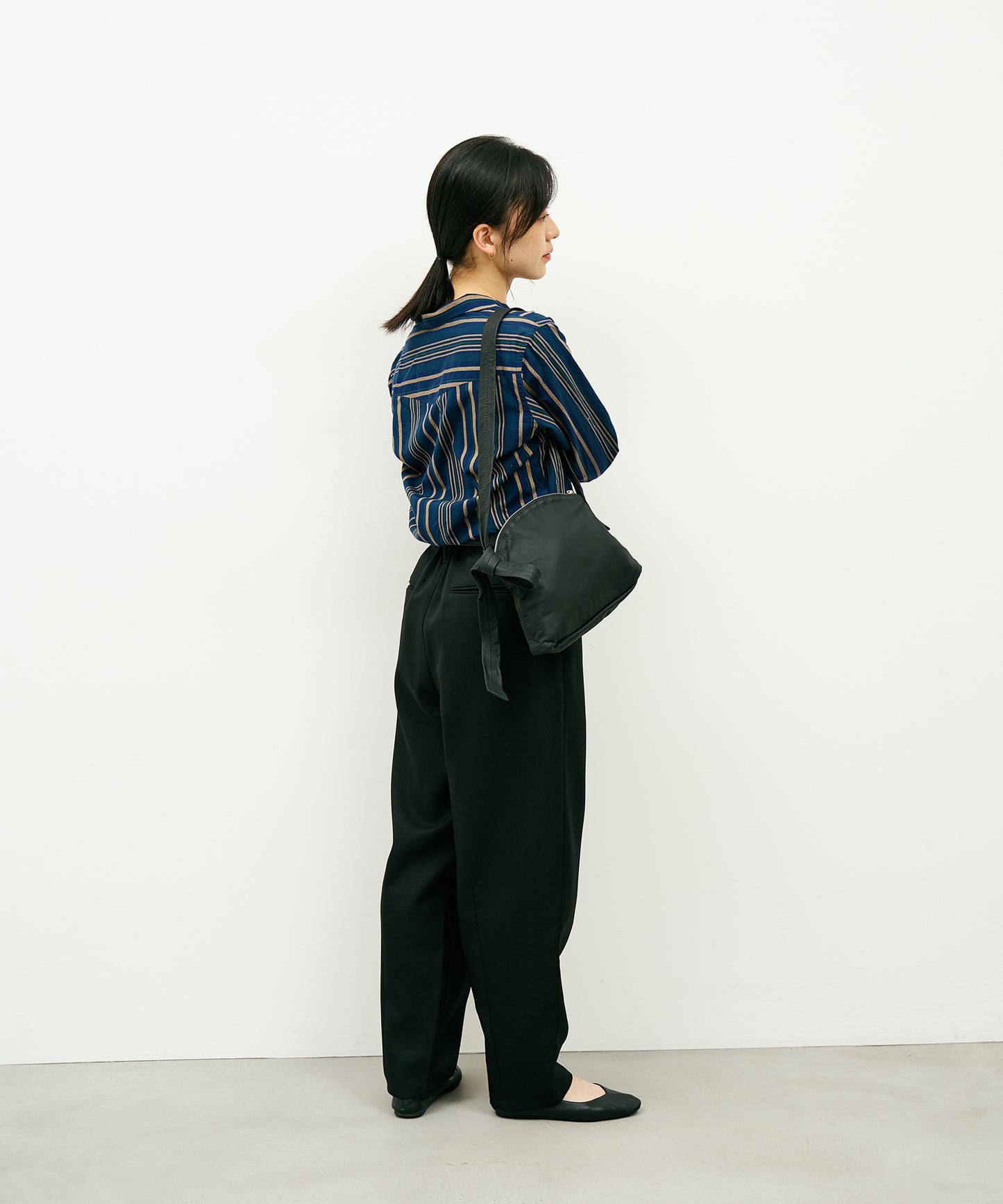 #11/ Arch Zip 單肩包（黑色）/ 山羊皮“BARE”