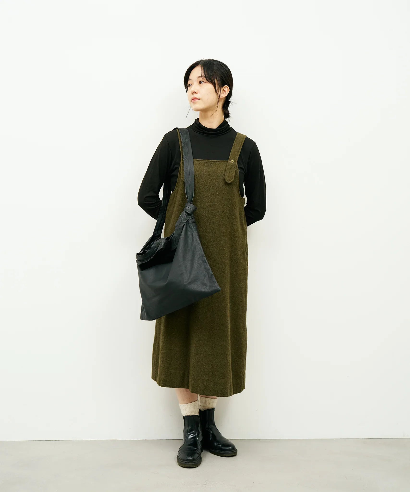REN / Tokyo】Goat Leather Shoulder Bag | Adjustable Strap, Knot