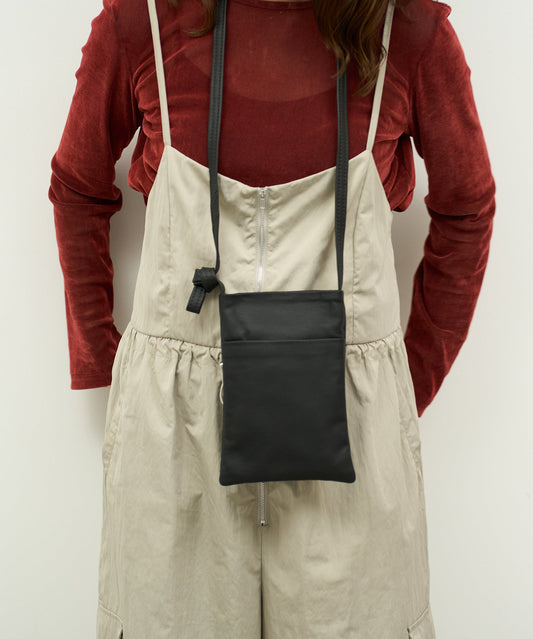 #11b / Mobile shoulder bag (black) / goatskin "BARE"