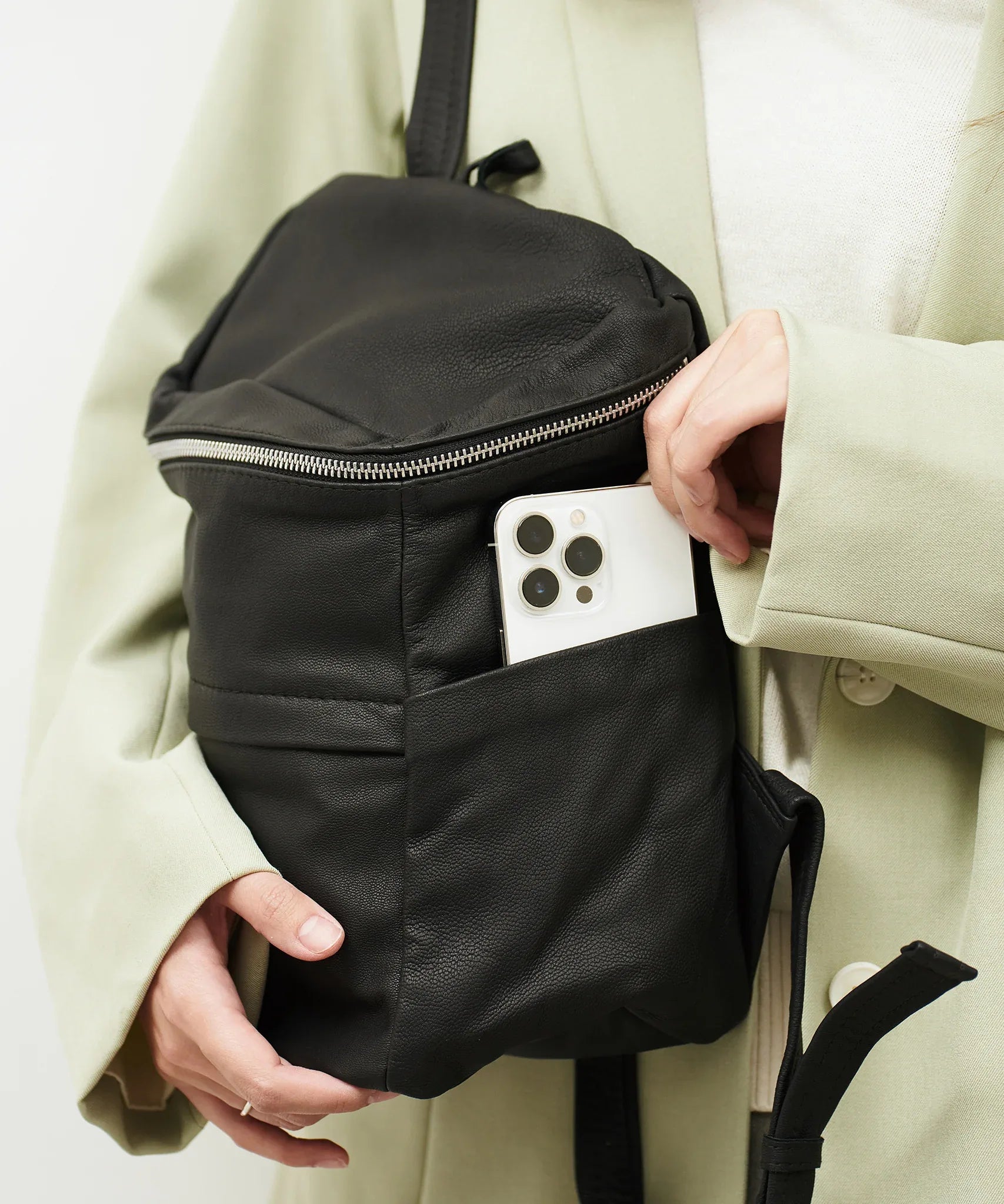 black leather box backpack REN / Tokyo 】Soft Goat Leather Box-Shaped Backpack