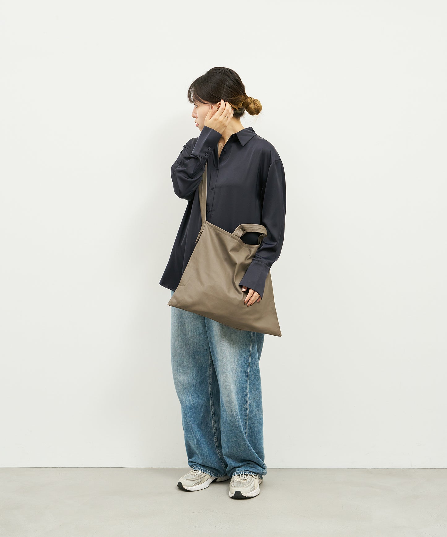 2way Square shoulder - Greige  / goatskin Bare