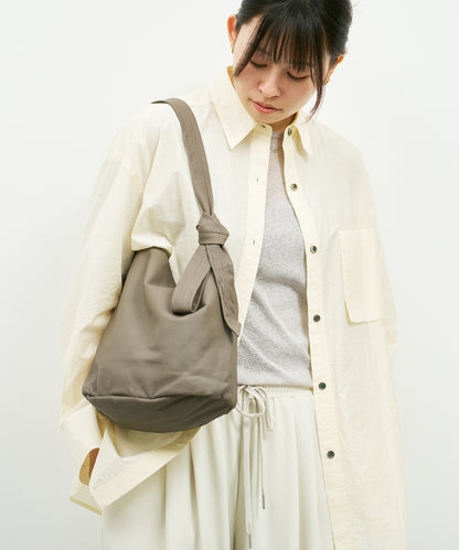 Stroll shoulder bag - Greige / goatskin Bare