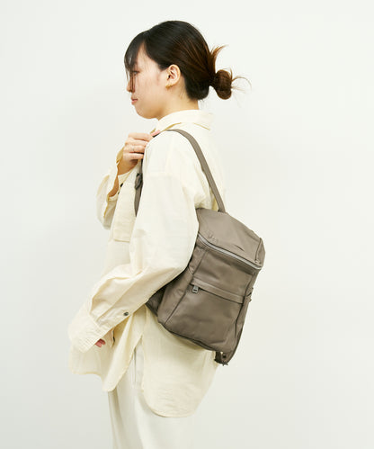 Box backpack - Greige / goatskin Bare