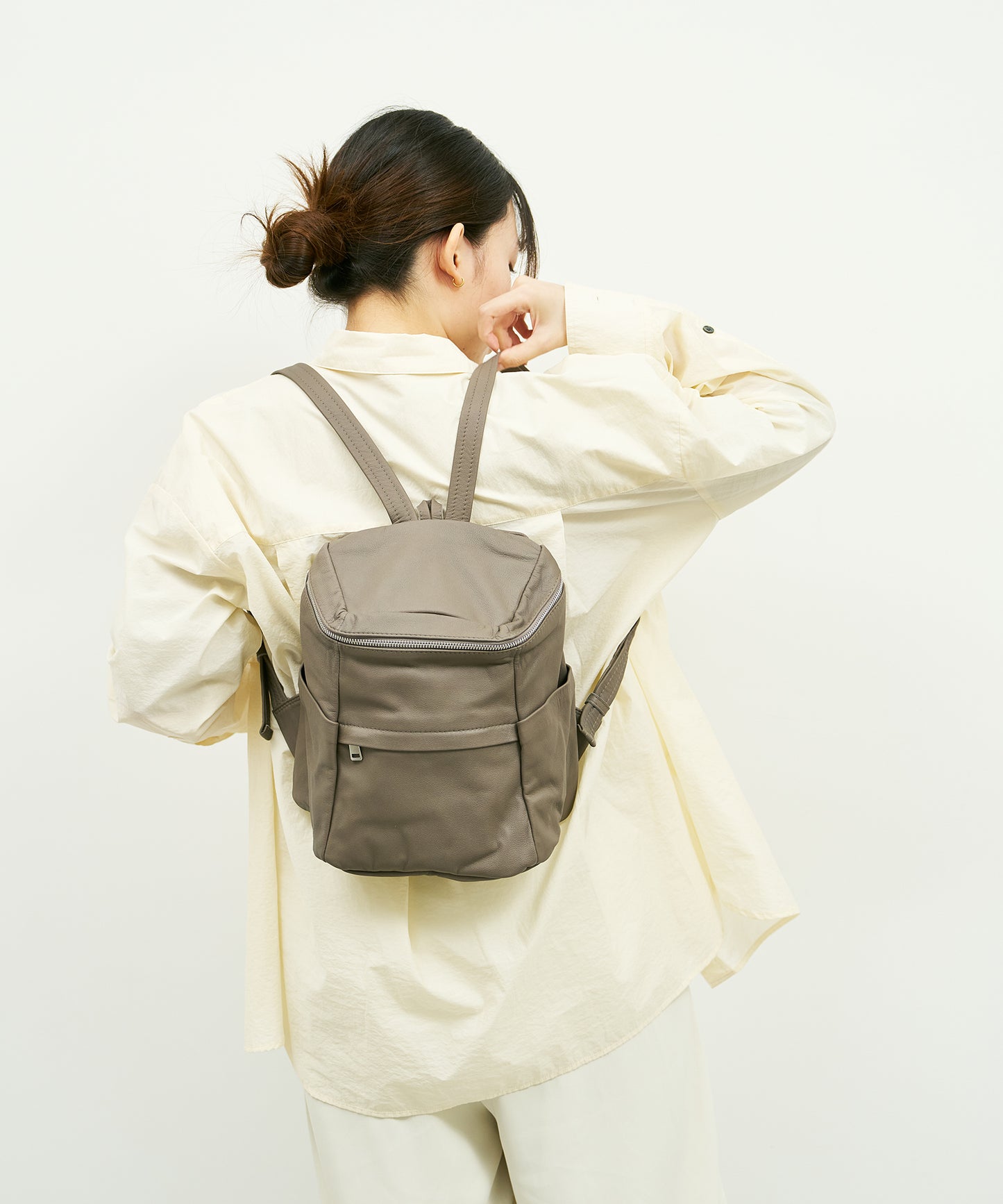 Box backpack - Greige / goatskin Bare