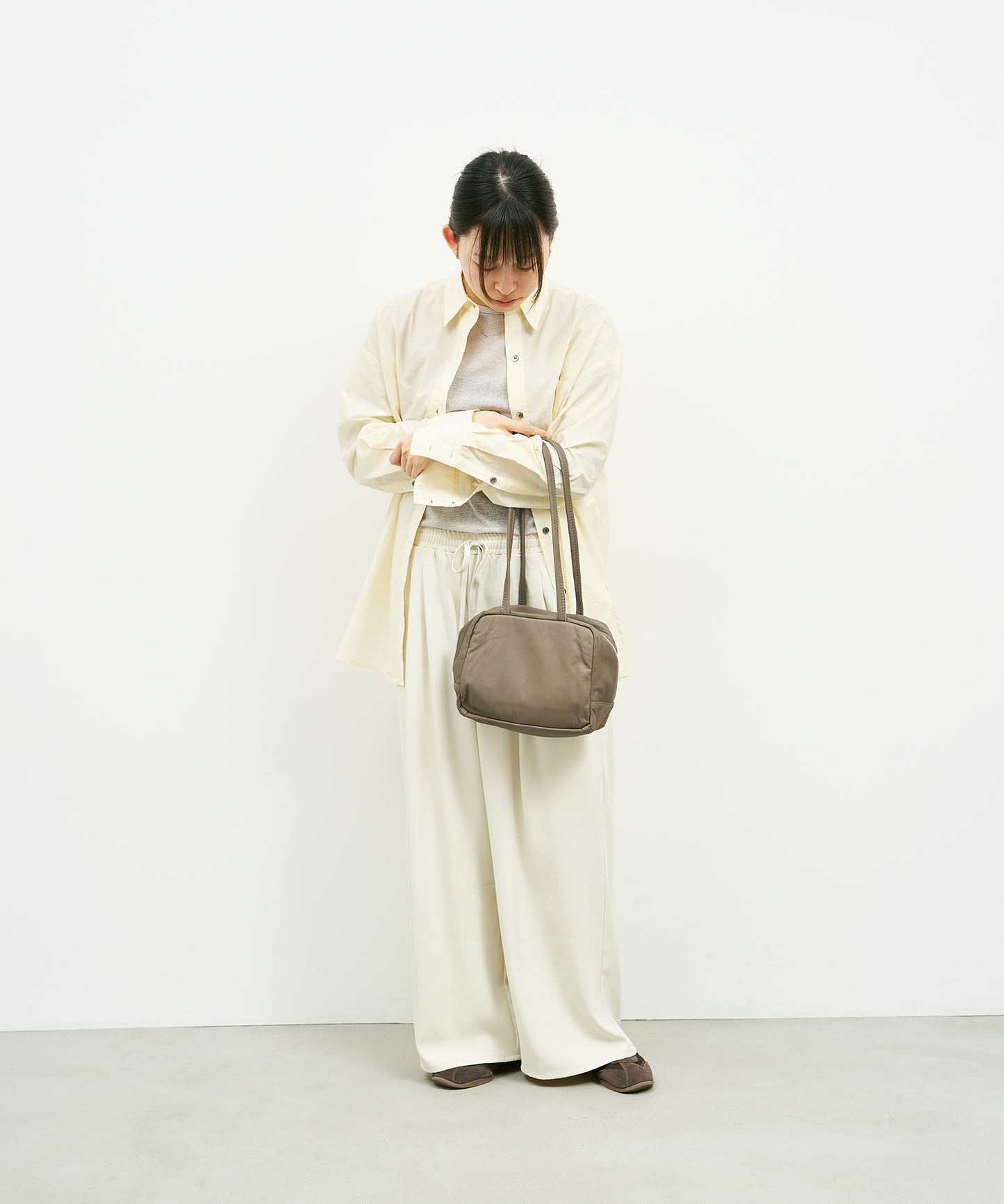 Slouchy Box Bag S - Greige / goatskin Bare