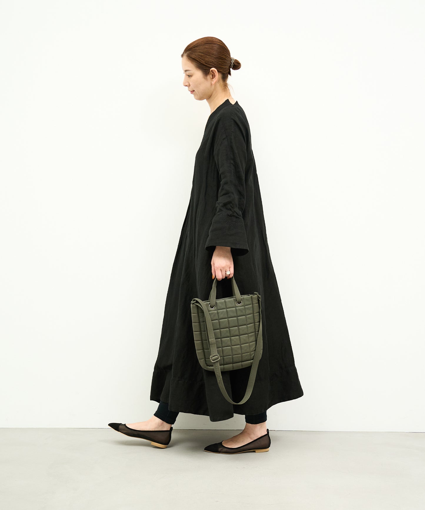 sold out / #11 / Grid 2way tote (olive) / goatskin "BARE"