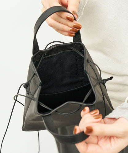 Nes-tote (black) / goatskin "STILL"