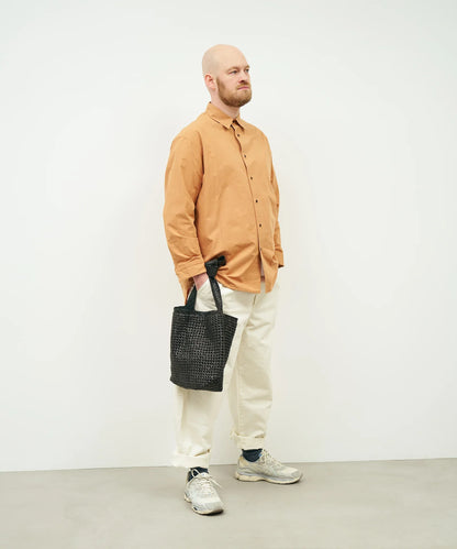 方形肩包（黑色）/山羊皮“GOAT MESH”