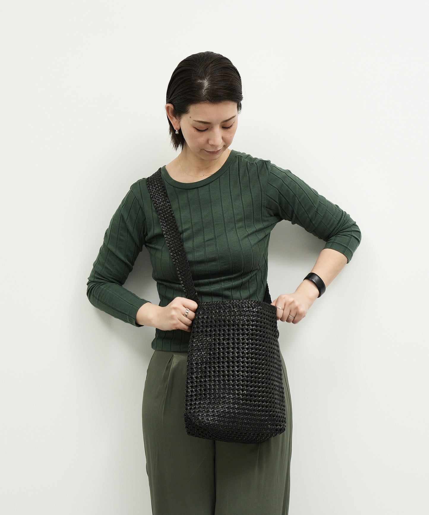 #16/ Box shoulder bag (black) / goatskin "GOAT MESH "