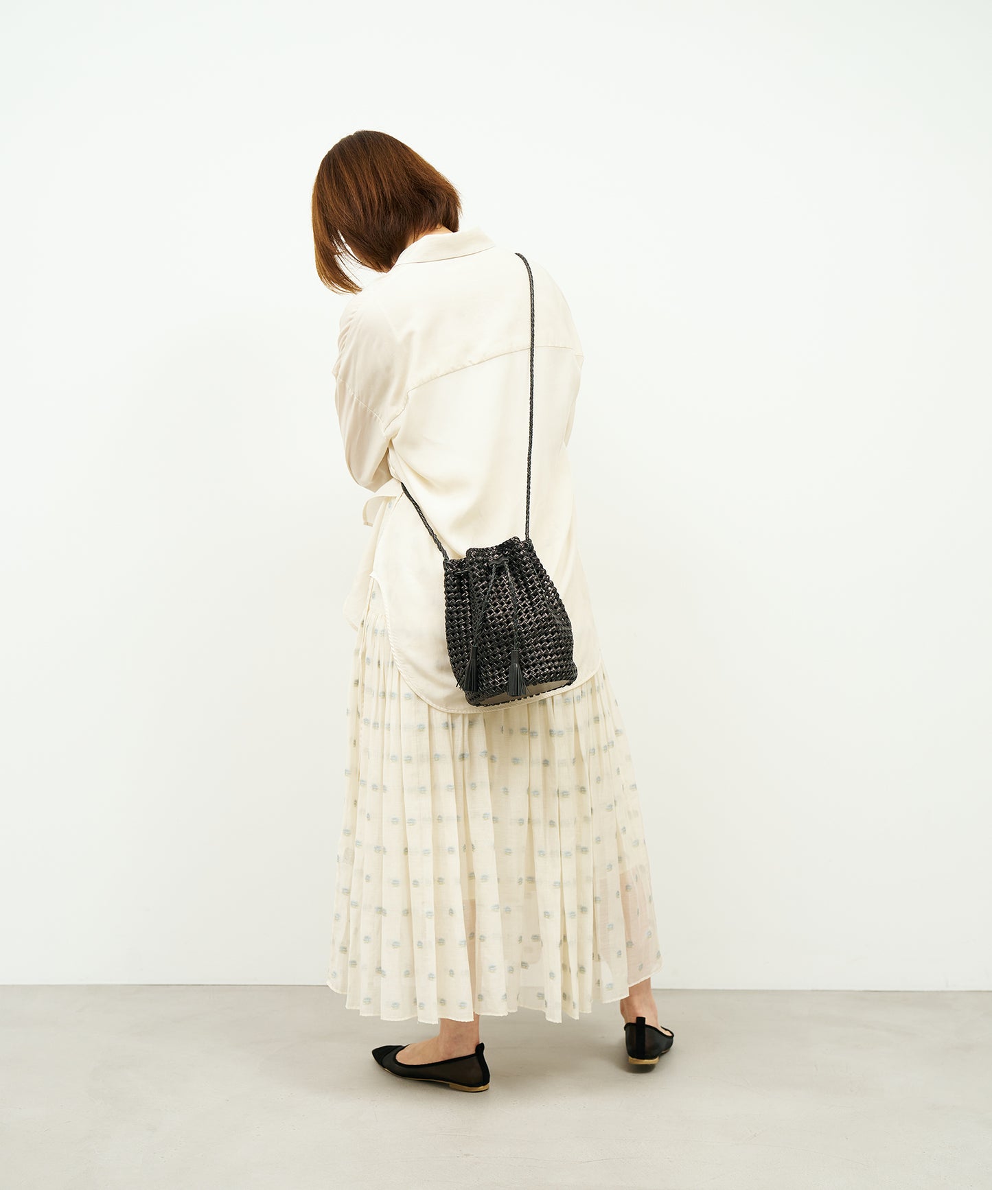 #16/ Tassel bottle shoulder (black) / goatskin "GOAT MESH "