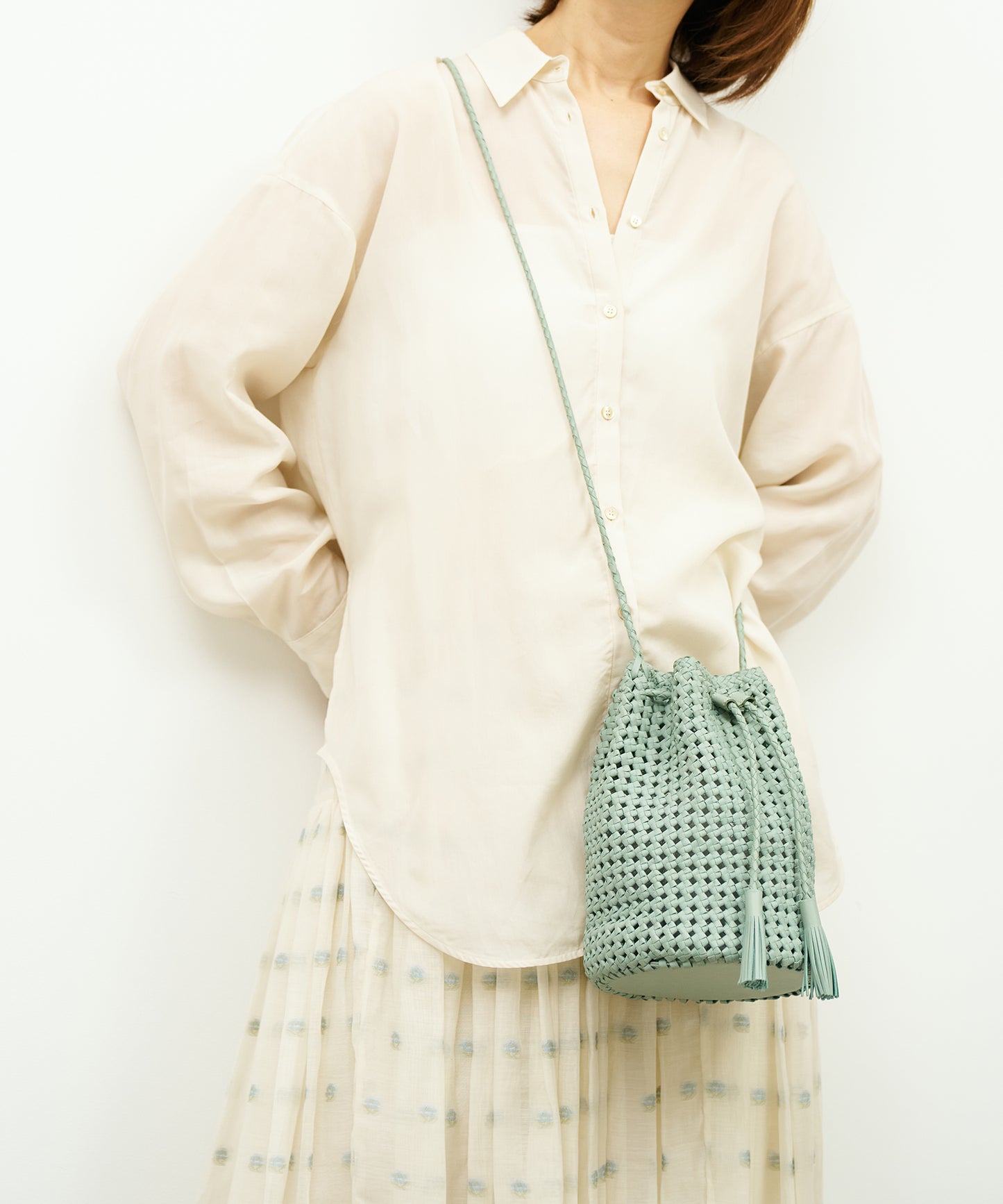 #16/ Tassel bottle shoulder (sage green) / goatskin "GOAT MESH"