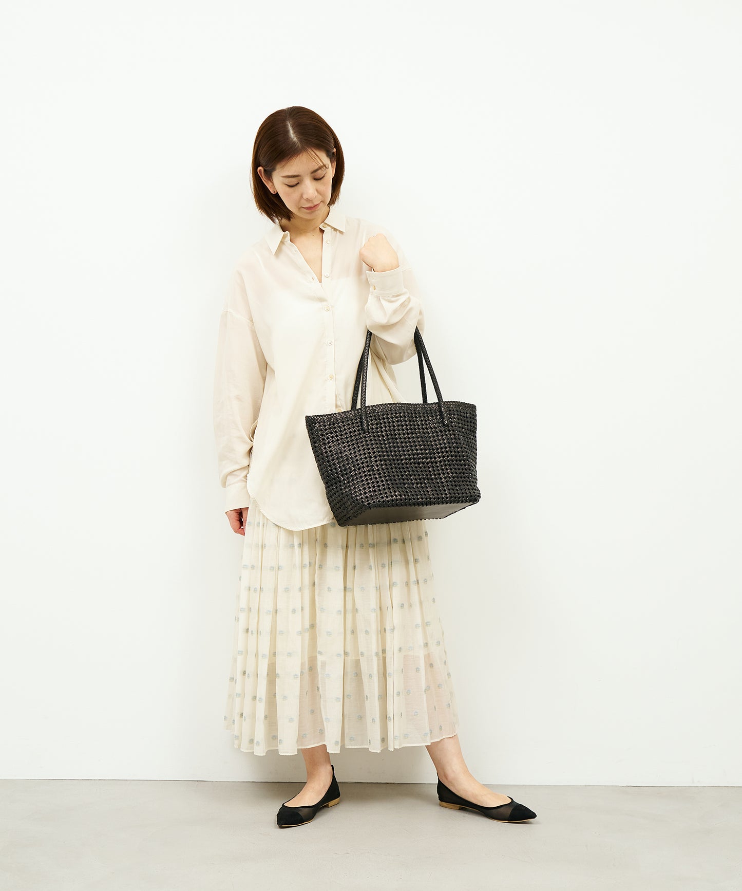 #16/ Book carry (black) / goatskin "GOAT MESH"