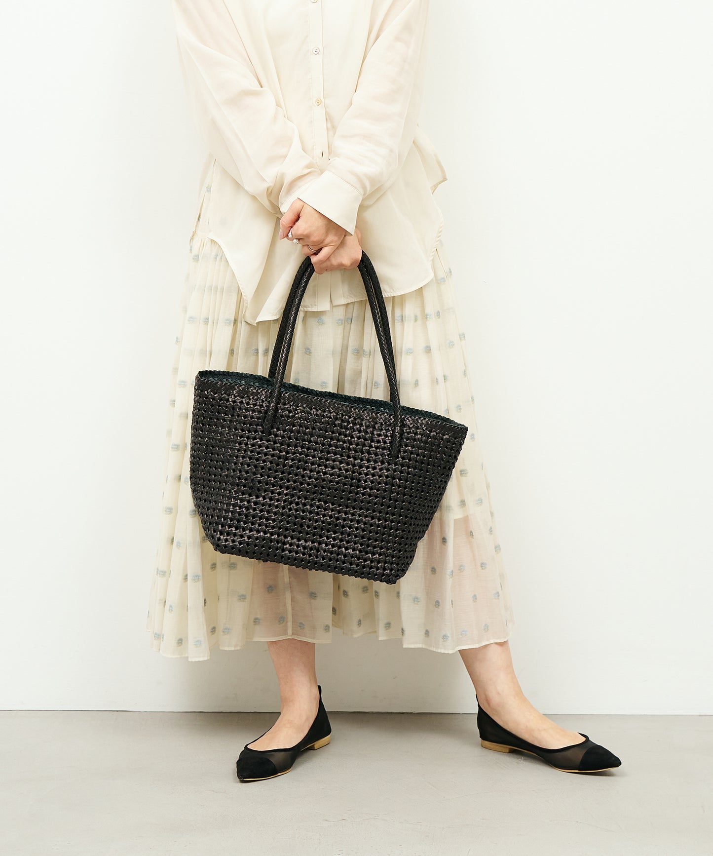 #16/ Book carry (black) / goatskin "GOAT MESH"