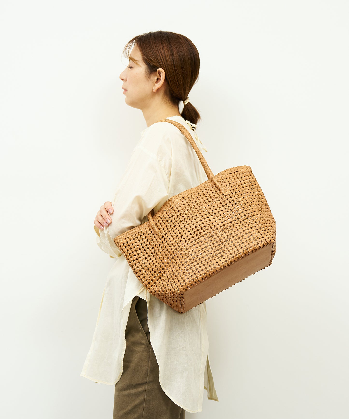 #16/ Book carry (camel) / goatskin "GOAT MESH"