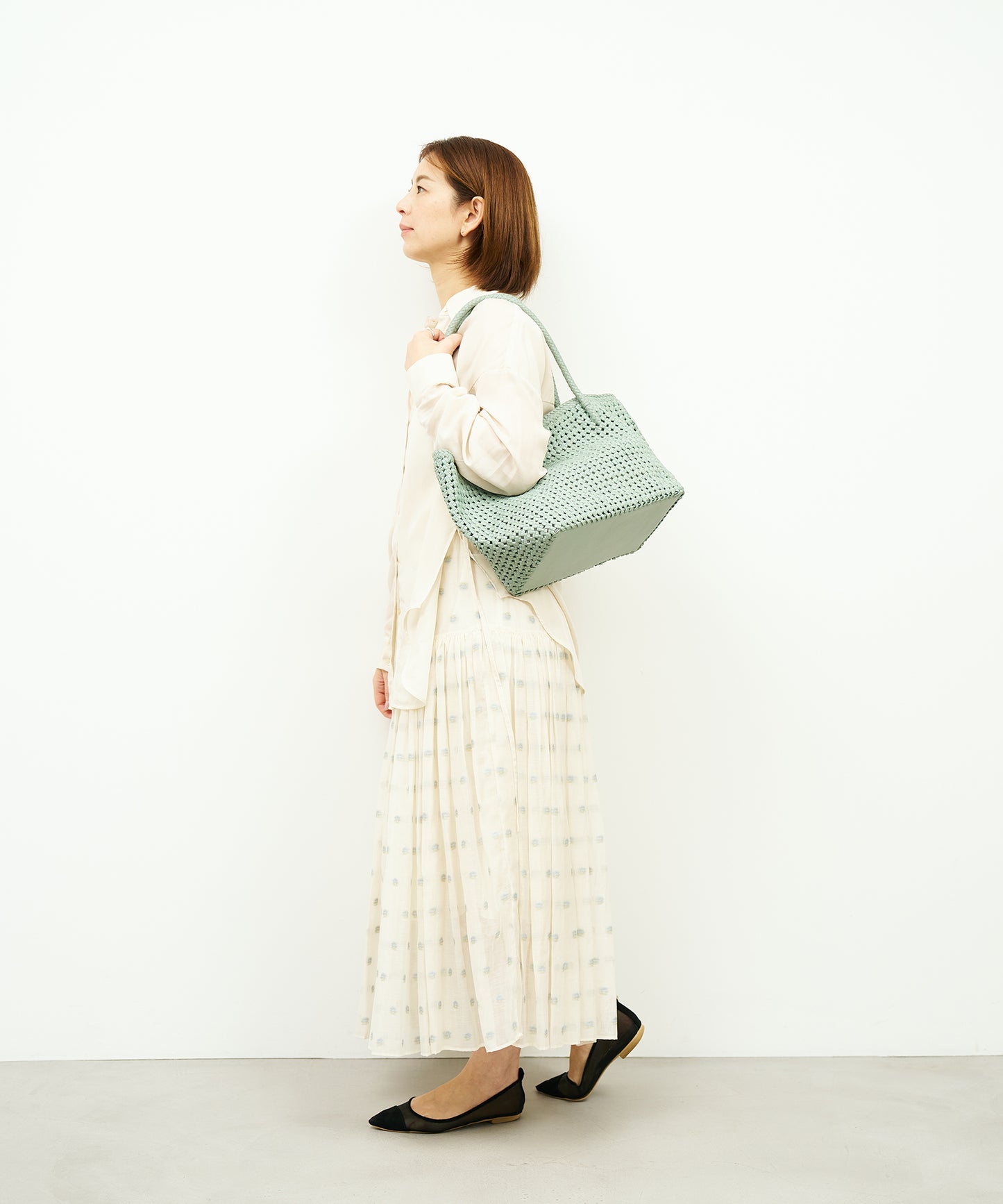 #16/ Book carry (sage green) / goatskin "GOAT MESH"