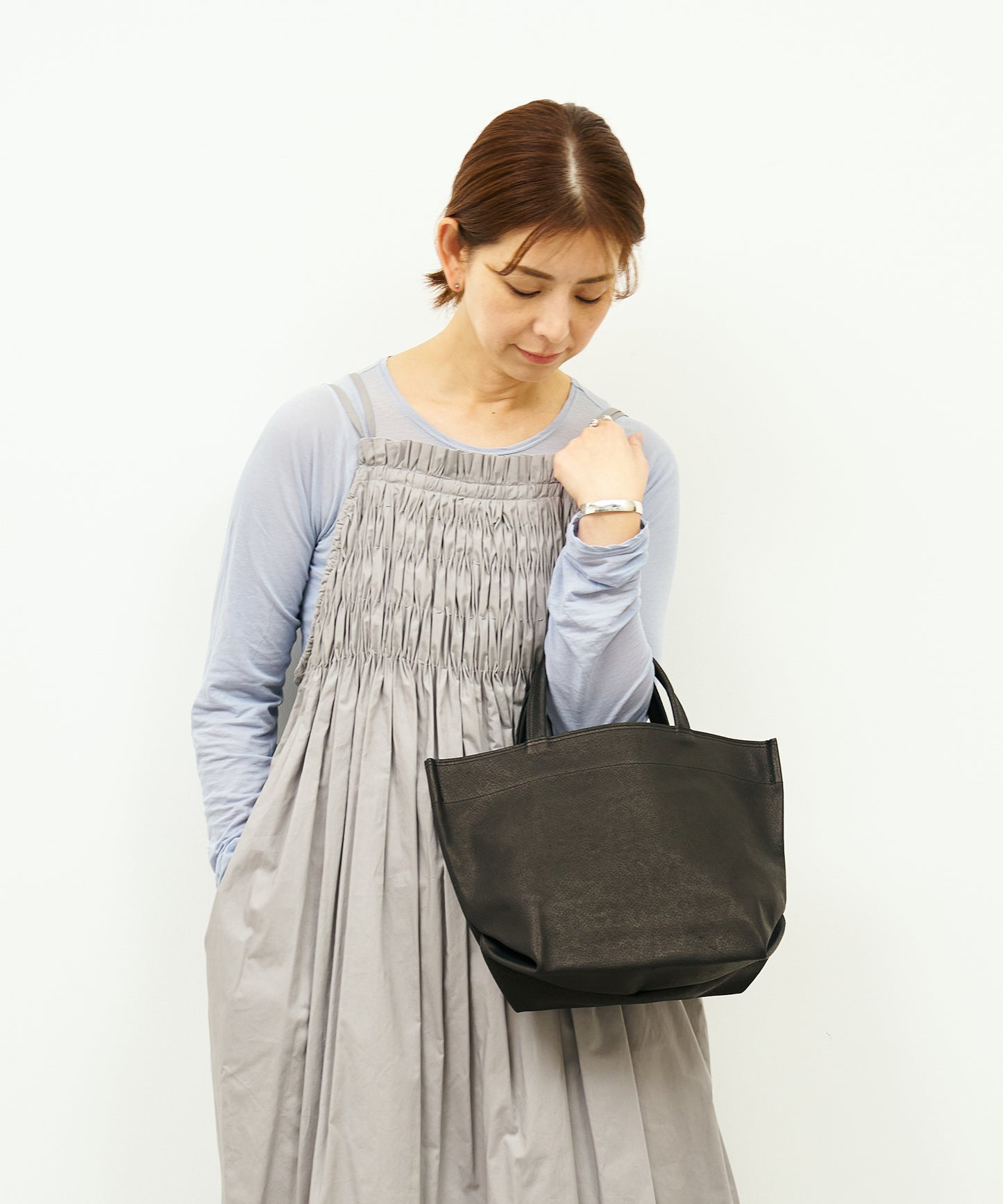 #30/ Lunch bag S (black) / pigskin "HALLIE"