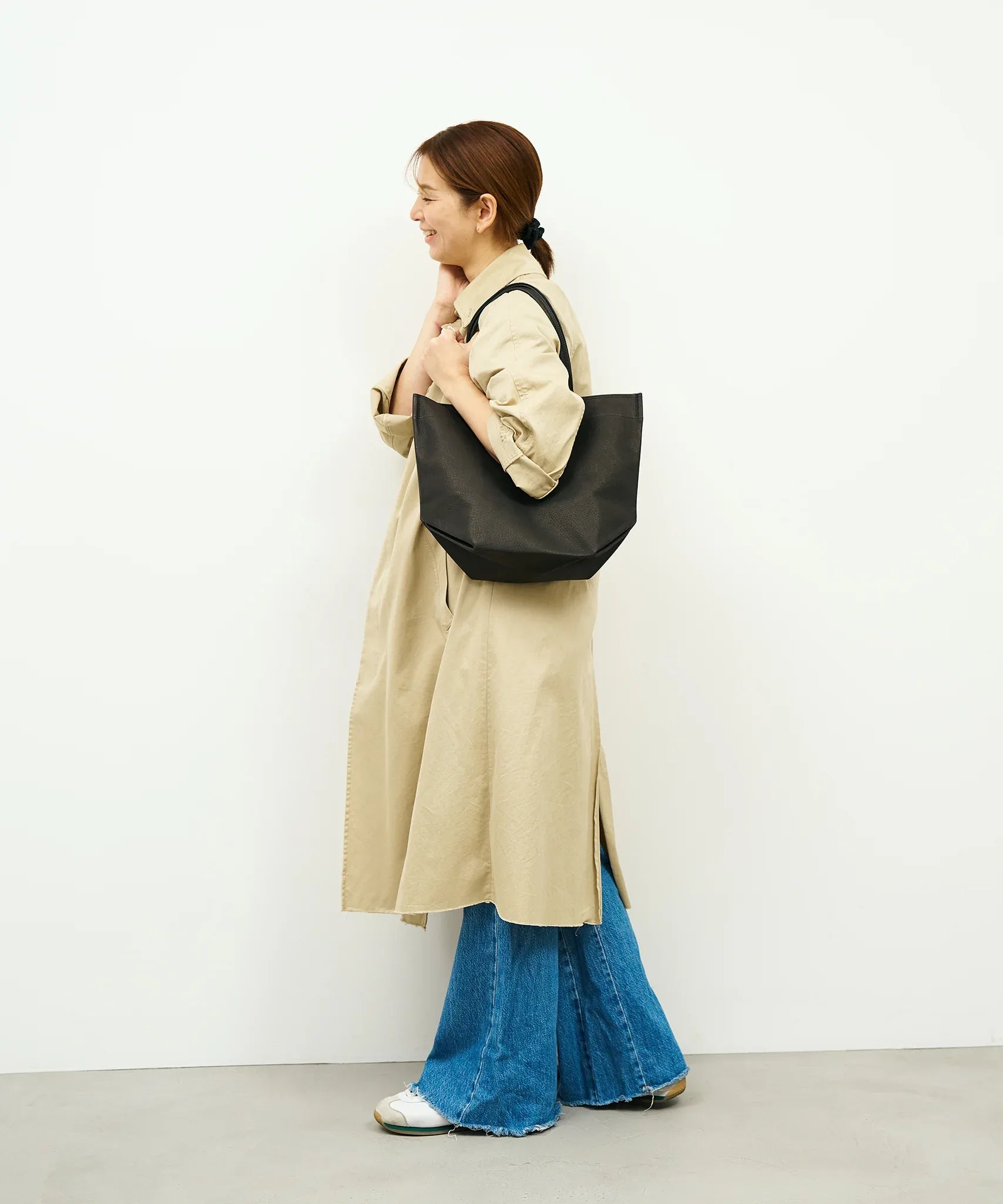 Tote Bags by REN – Minimalist & Versatile Designs for Daily Use