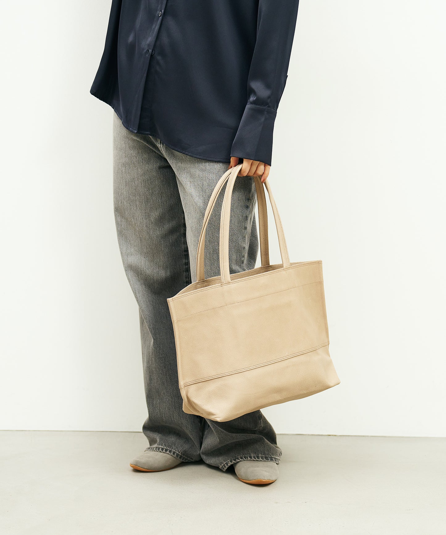 Wide tote bag M - Pink beige / pigskin Hallie