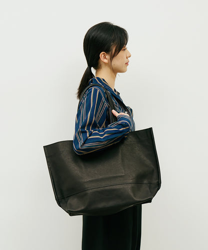 #30 / Wide tote L (black) / pigskin "HALLIE"