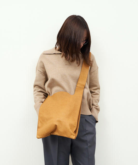 #30/ Reji-bukuro sling type (camel) / pigskin "HALLIE"