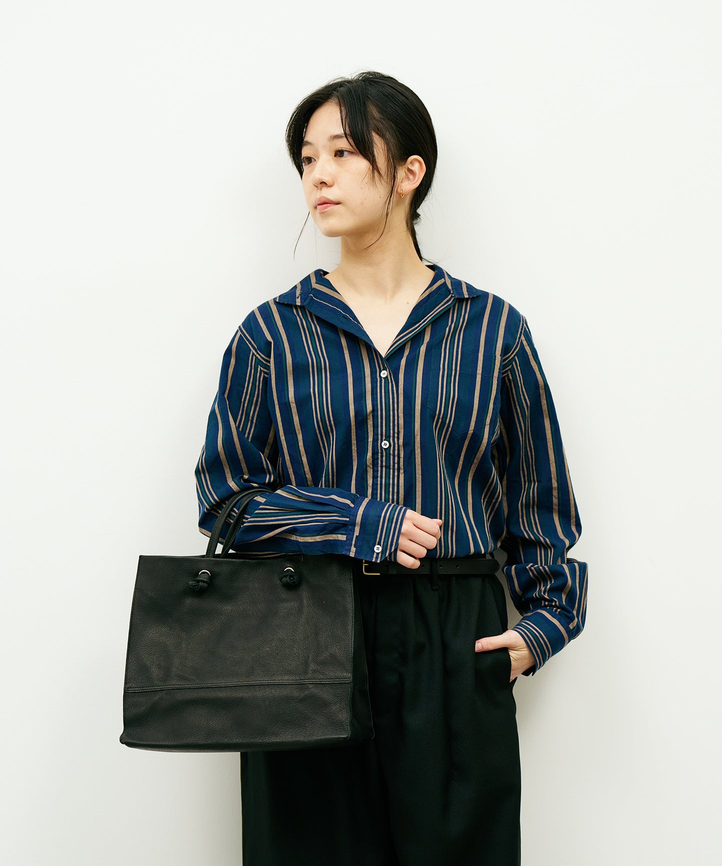 #30 / 日间购物袋 / 猪皮“HALLIE”