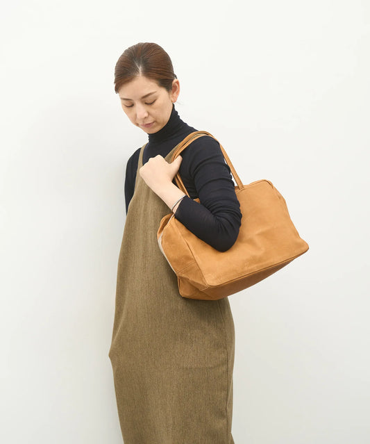 Square duffel bag M (camel) / pigskin "HALLIE" - REN WEB SHOP