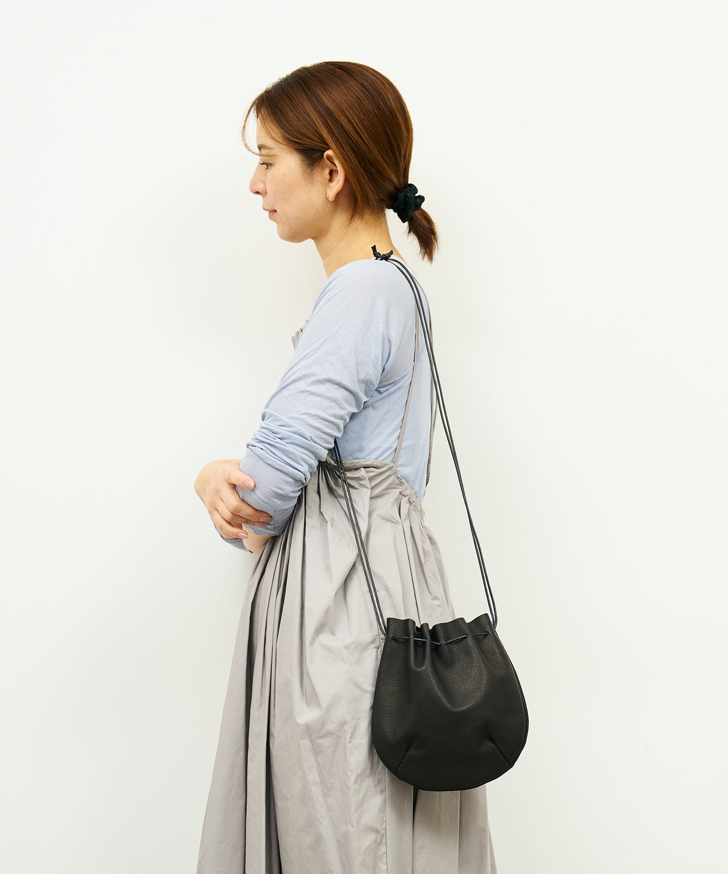 #30/ Balloon pouch (black) / Pigskin "HALLIE"